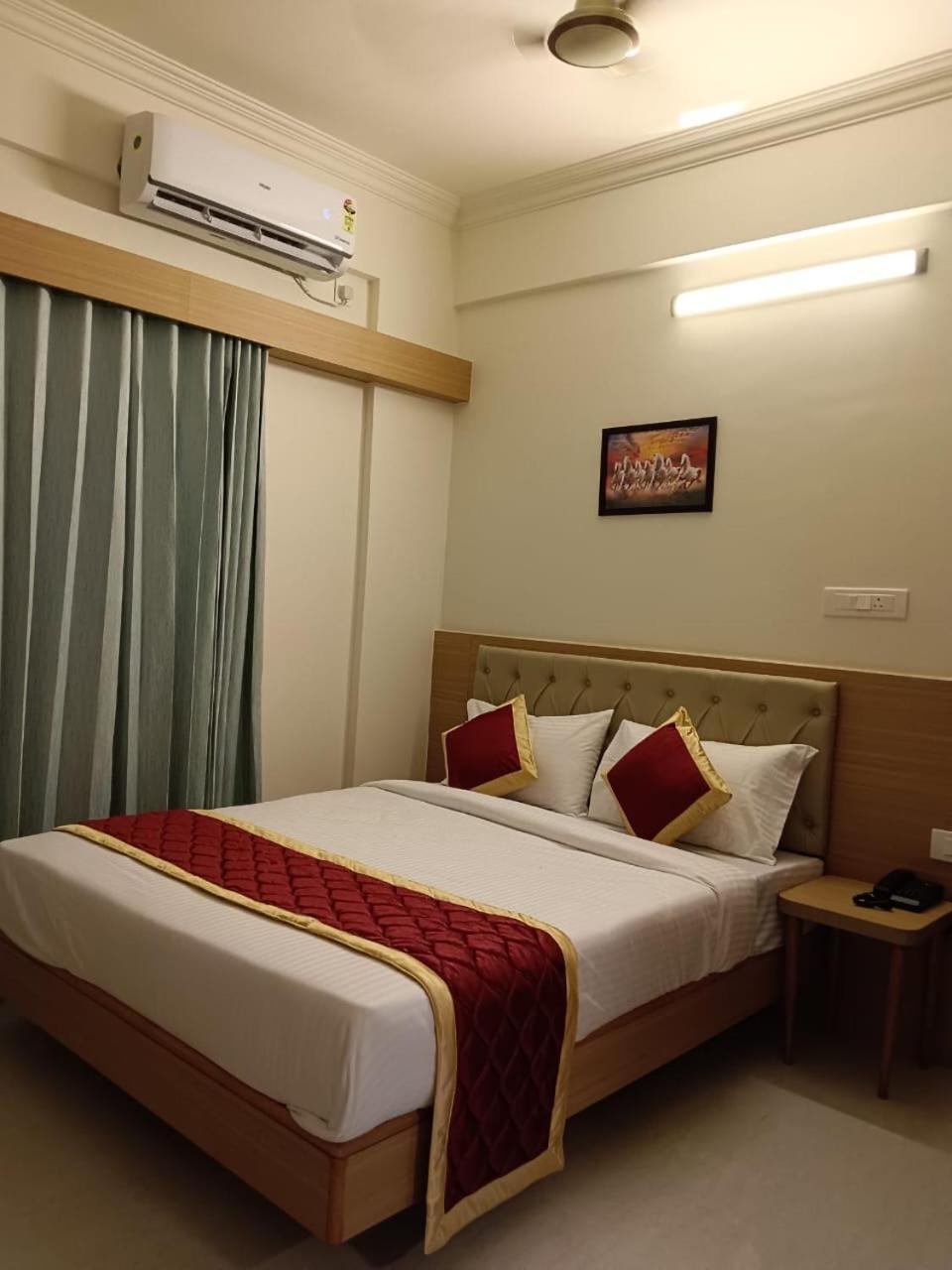 Krishna Inn บังกาลอร์ ภายนอก รูปภาพ