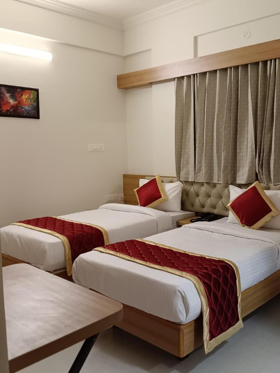 Krishna Inn บังกาลอร์ ภายนอก รูปภาพ